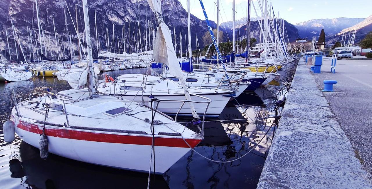 Garda Lake Aloha Apartments トルボレ エクステリア 写真